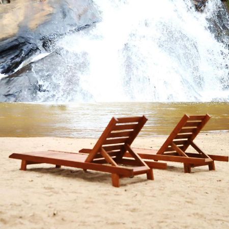 Casa De Campo Banheira, Lareira E Cachoeira 佩德拉阿祖尔 外观 照片